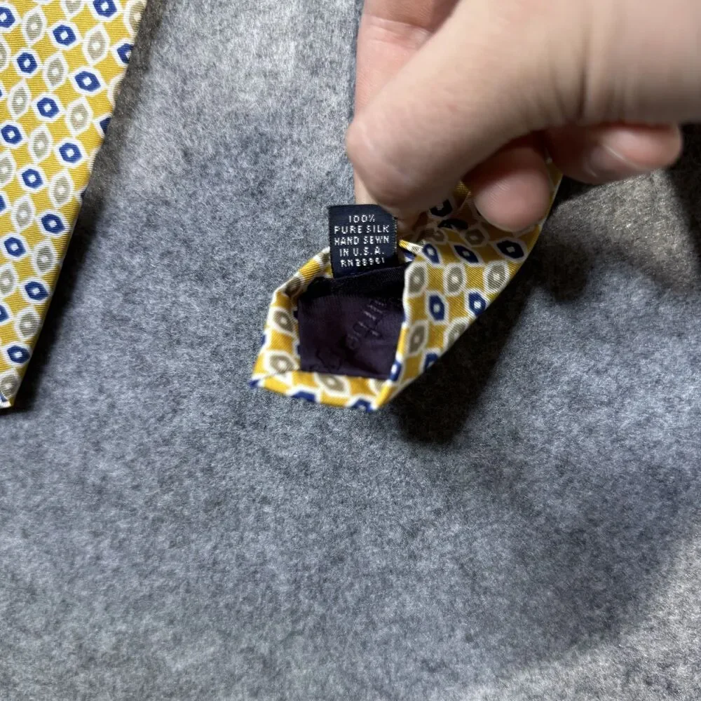 Burberry's London Pure Silk Hand Sewn Dress Tie Men's Yellow &‎ Blue Color NEW